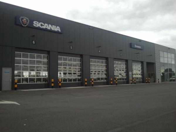 wasstraatemmen's tweet photo. De uitgebreide werkplaats van Scania Emmen @ScaniaBenelux #Op het nieuwe Truckpoint Emmen, A37 Afslag 6, N862 http://t.co/9nfGwSIB