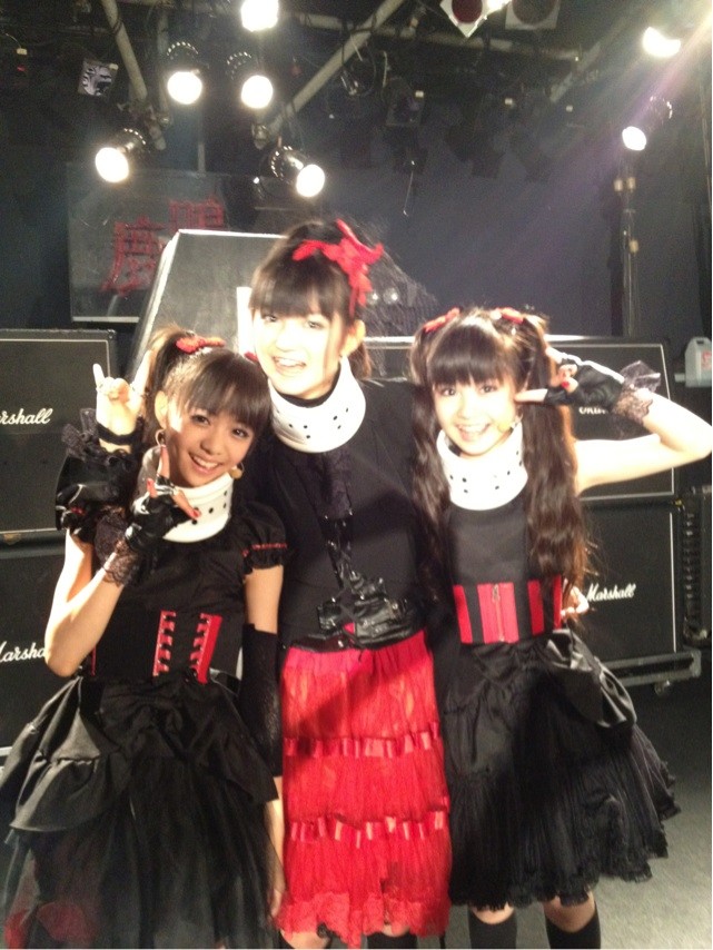 ベビーメタル　ベビメタ　コルセット　RED&BLACK 来場者配布　10本 BABYMETAL on X: 