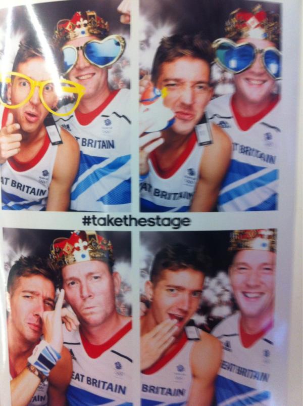 First tweet in a long time. OG kitting out. Am I a KING or QUEEN