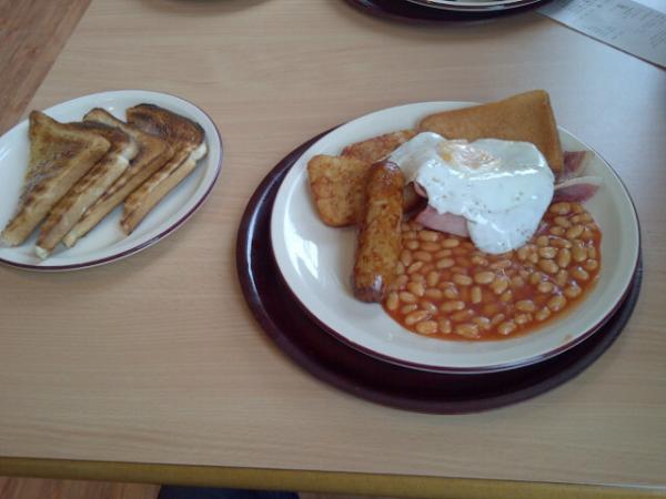 RobviouslyNot's tweet image. “@MylesHarley: Smashin #MorrisonsBreakfast http://t.co/oHYMSmt19L” @leahglennnon
