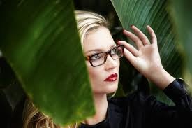 AnaVerbania's tweet image. Porter des lunettes et être superbe : possible. #JeNote