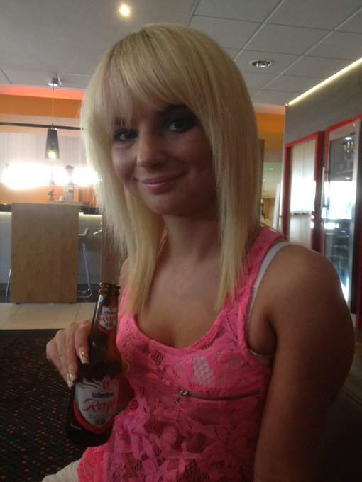 Hier trinkt man Wieckse! ;) http://t.co/xWOstEfd<a href="/tag/sarah"class="tags"><span>#sarah</span></a><a href="/tag/bongacams"class="tags"><span>#bongacams</span></a>