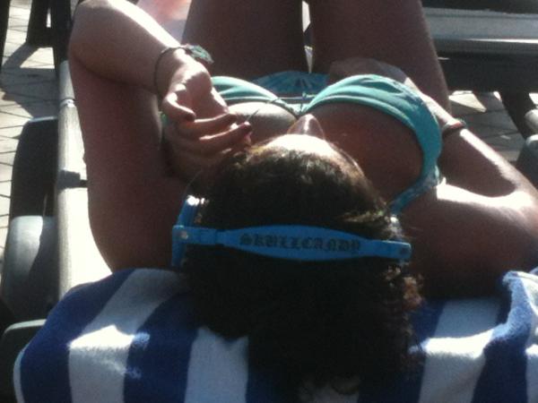 pedoncarlos's tweet photo. Mis vistas en la piscina!!! http://t.co/MBRgKSO6