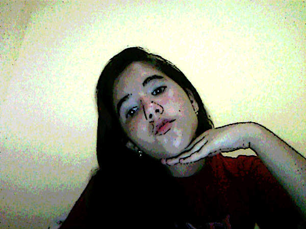 _Belacavalcanti's tweet photo. Acabei de pegar este efeito Caricatura no Webcam Toy #webcamtoy http://t.co/TpKUDP2b