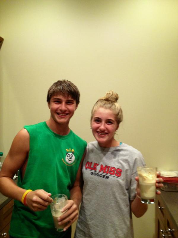 eGray_allDay's tweet image. @JBarr_Official float buddiesss #MissingTheCrew #BeachMemories