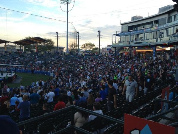 RealJasonJames's tweet image. Great crowd on hand for @IMPACTWRESTLING #BaseBrawl!!!
#ImpactLIVE
