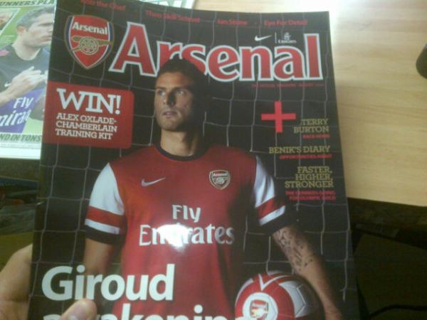 Kumailh's tweet photo. A lil something to read at work! @Arsenal http://t.co/skNiDPYQ