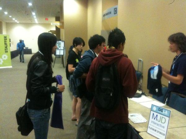 menjivar's tweet image. Excited about being at #DrupalCampLA ! First time these boys at a CAMP!