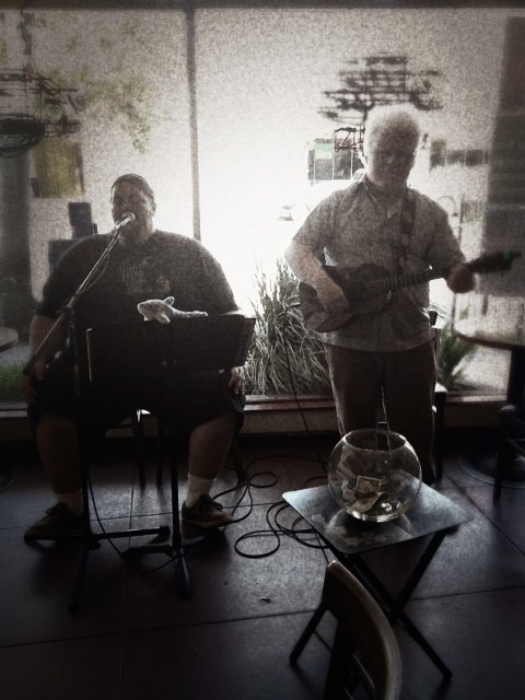 You still have an hour to catch live music during breakfast at Deva Cafe on J St. Good times! #modestoview