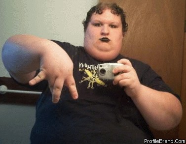wetscally's tweet photo. "@riffraff40: Here's a fat goth being cool. http://t.co/pYKPRYs9" PMSL