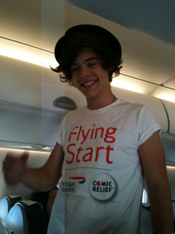 ShilaBui's tweet photo. "@cowshie2: thank you for an amazing day - our beautiful steward x #1DFlyingStart http://t.co/MPNFiqmW" -srav