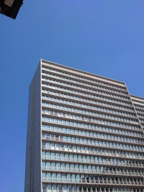 TheCronxBrewery's tweet photo. even Leon House looks good in the sun #CROYDON  http://t.co/GyR50BT2