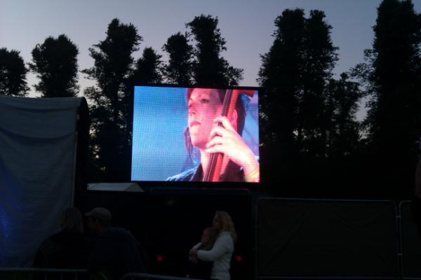 #MirandaSykes with Show of Hands #folkbytheoak . Looking forward 2 her Sept gig with #RexPreston #GrantGordy <a href="/SHCentre/">South Holland Centre</a>