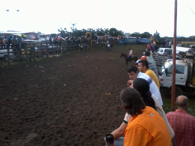 En el piso ayer :D http://t.co/GSG6Bk97<a href="/tag/binance"class="tags"><span>#binance</span></a><a href="/tag/bitcoinbutton"class="tags"><span>#bitcoinbutton</span></a>