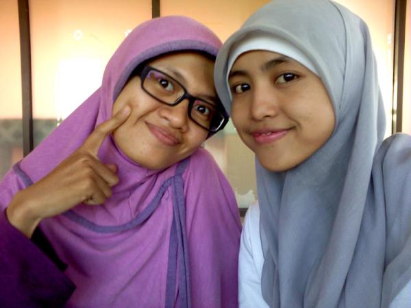 Mutiah_Imut's tweet photo. b rita..... http://t.co/N3Y6srcJ