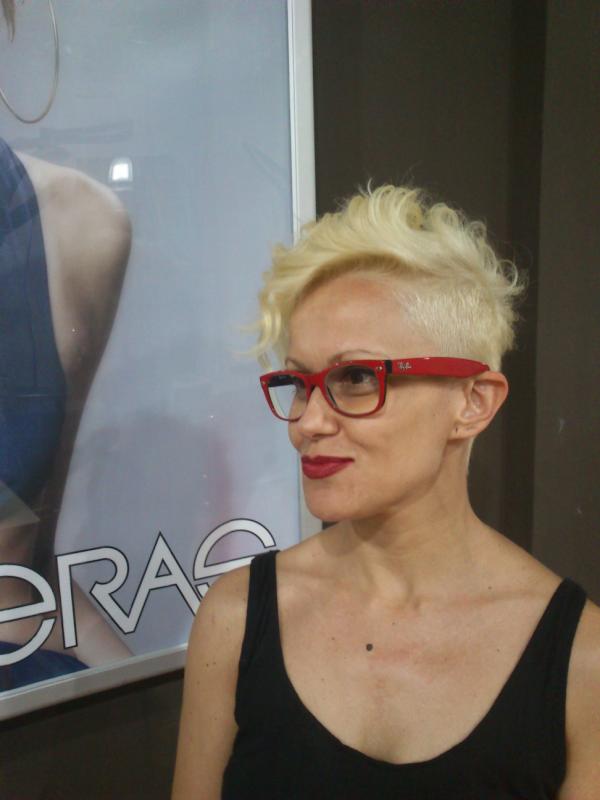 roo_loro's tweet photo. Blondie http://t.co/G973ERXf