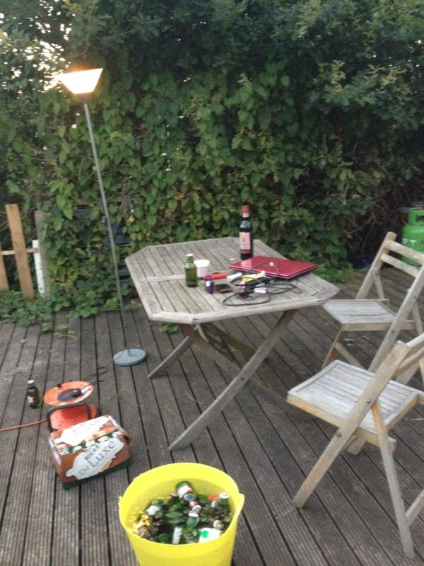 PiffandChip's tweet image. Me &amp;amp; Mum wanted to get pissed up, so we made a little den in the garden. Tuesday evening antics. #StandardBehaviour