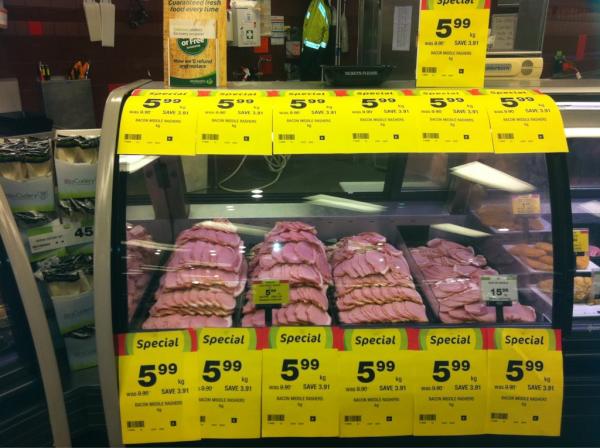 StantonAdam's tweet photo. Mt View Bacon $5.99 piled high and ready to sell, sell, sell! @RKing222 @KWhiffin @JLudbrooke http://t.co/TlIoOSBE