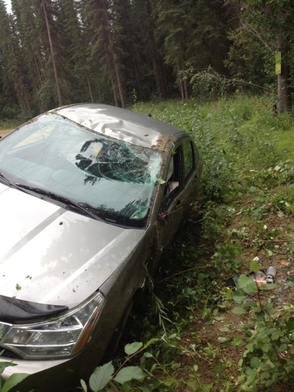 DragonEater007's tweet photo. Matt rolled his car http://t.co/xexYyUbX