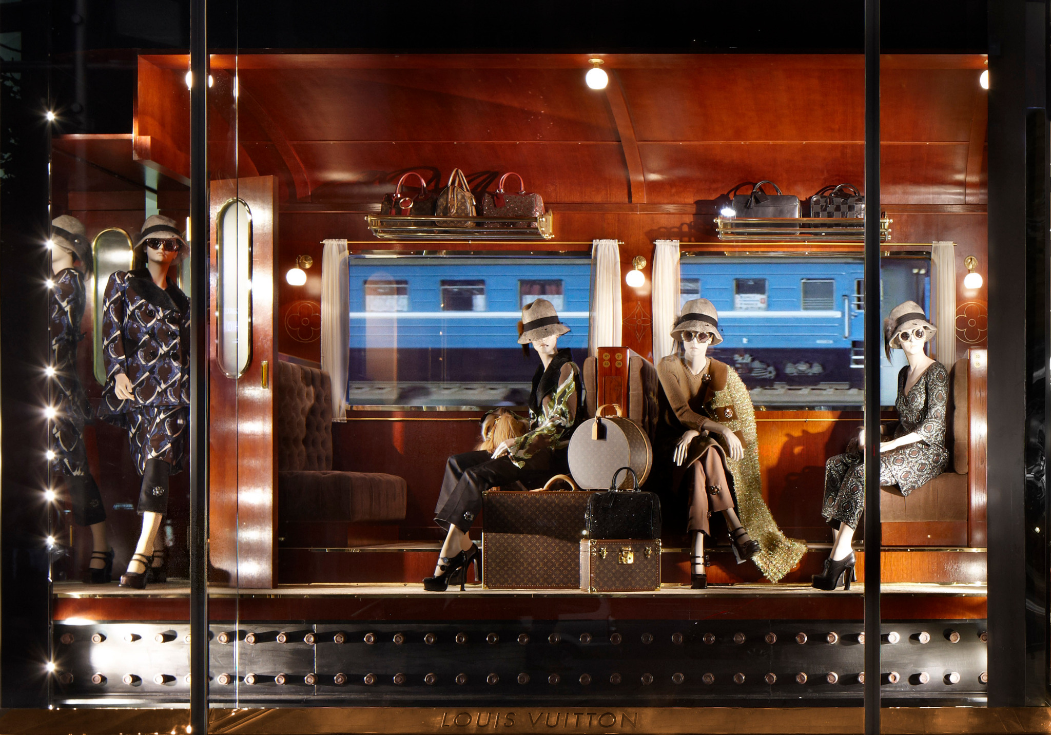 Louis Vuitton on X: An #LVExpress window display at the