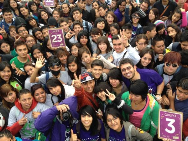 Javier_Hidalgo's tweet photo. Inicia un twett por el planeta en la Glorieta del Metro Insurgentes #YoSoyEV12 http://t.co/EMP6PEQE