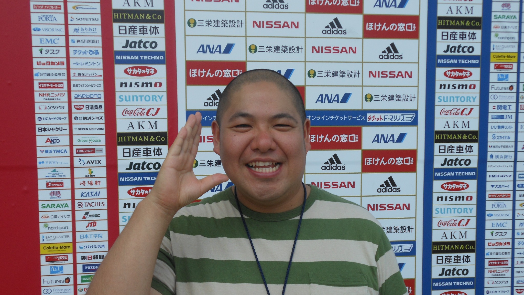 横浜f マリノス 公式 そうそう 先日 ケーブルテレビj Com ハマshow の取材で来られた 三瓶さん 今日はプライベートでマリノス タウンにいらっしゃいました こんなにもマリノスに興味を持ってくれるなんて 写真も撮らせてくれました 横浜f マリノス 公式 そうそう 先日 ケーブルテレビj Com ハマshow の取材で来られた 三瓶さん 今日はプライベートでマリノス タウンにいらっしゃいました こんなにもマリノスに興味を持ってくれるなんて 写真も撮らせてくれました