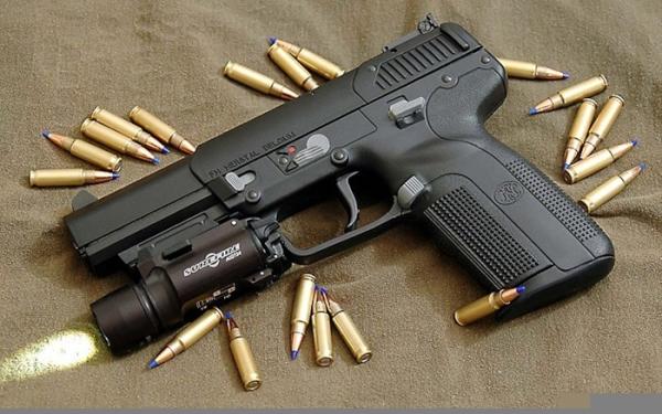 Five-seveN  (け) Five-seveN (け) Five-seveN (け) ZX Gun