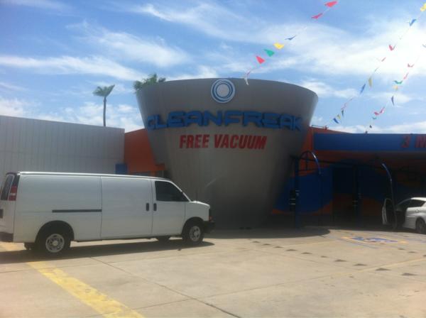 trevormcdowell's tweet photo. Come get a free car wash at our newest location in Glendale. 59th avenue and Bell. http://t.co/aFjJmHtb