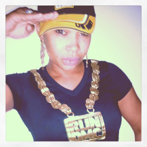 AUTHENTICNISHA's tweet image. #rundmc My neck so retrded
 I was born #2make movies all we do is make movies #2chainzzzzzzz