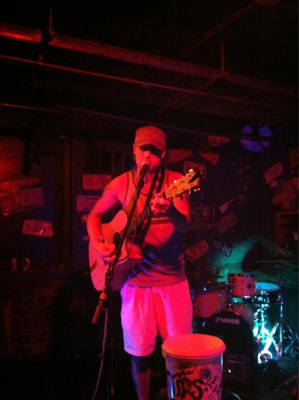 SiblingString's tweet image. Thanks to @PLeeJR for playing a few tunes tonight during the break. #WhiskeyWednesday #JoesUnderground