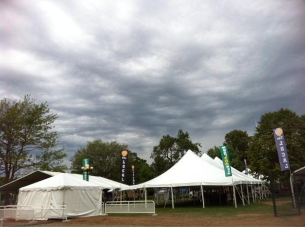 VarsityTents's tweet image. Before the #rain came pouring down at #BandshellPark. We want #sun tomorrow for @TOBeerFestival! Don't you?