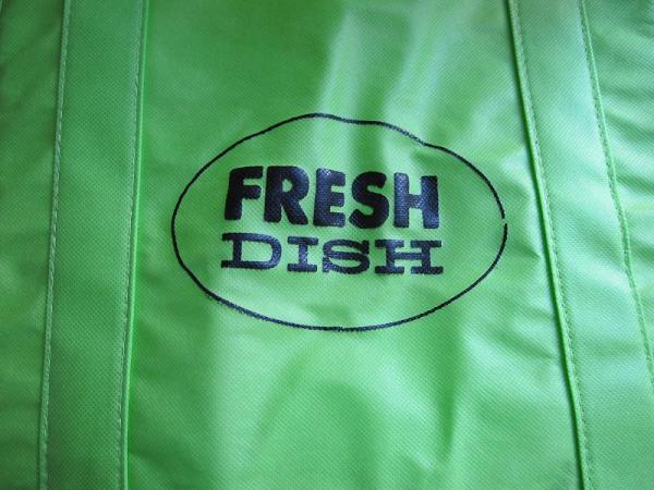 LAUXmeetup's tweet image. Cool! What a beautiful green, insulated bag that the food arrived in. #freshdish #food @macadaan @ScienceInc