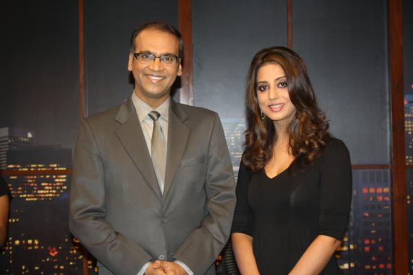 ETCBollywood's tweet image. Tonight @KomalNahta chats with #MahieGill on #Bbiz at 8:30 &amp;amp; 11 PM. Tune In!