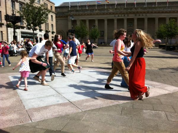 sporranagain's tweet photo. Hey ceilidh fans, we'll be playing in Dundee city square today &amp; Sat 2-4pm. If you're nearby come on down! http://t.co/BMS7mMVJ