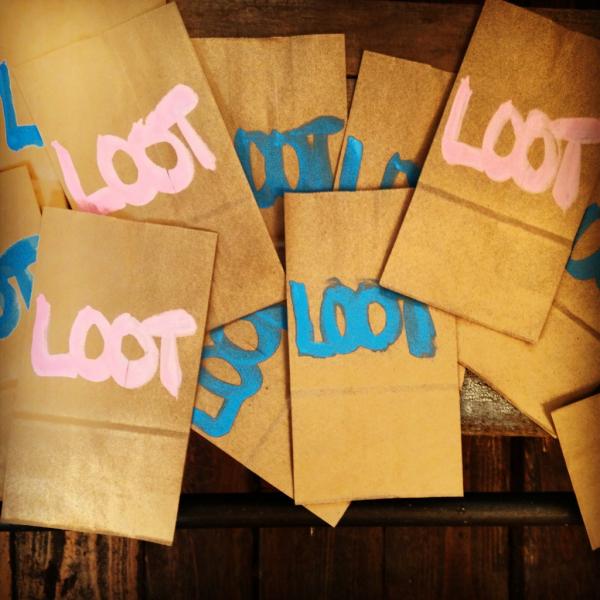 TrinityTuckShop's tweet image. Blue is for Boys, Pink is for Girls! #gettingready #partytime #letshearitfortheboys