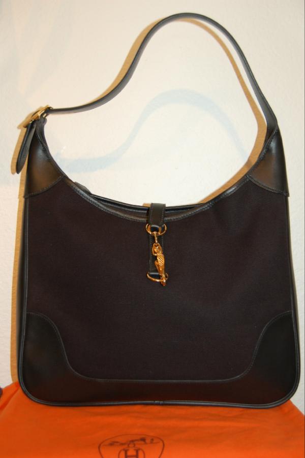 HERMES TRIM BAG IN BLACK LEATHER AND CANVAS! MYNT CONDITION!