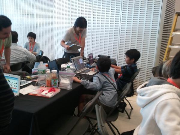 ethorsenahs's tweet image. @paulawhite more creation #scratchmit2012