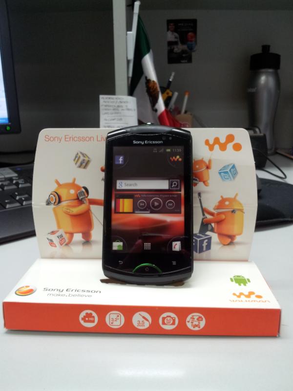 wesiac's tweet image. Otro! #minidisplay #Sony  #LivewithWalkman #Telcel