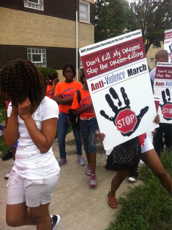 TLGraphicsChgo's tweet image. @TLGraphicsChgo: Anti-Violence March by HOPE Organization @keepyoheadup, signs by @TLGraphicsChgo