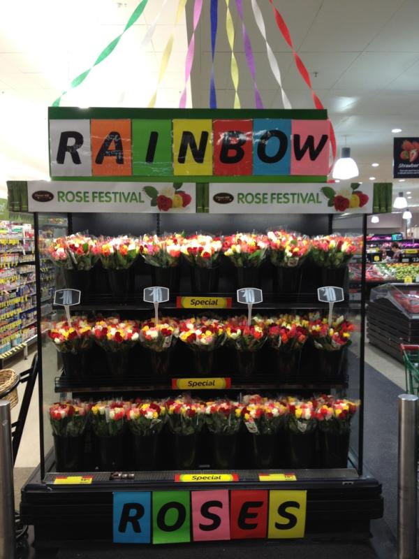QCarlowe's tweet photo. @JLudbrooke @RyanL2700 rainbow roses at carindale http://t.co/wnXfJOmI