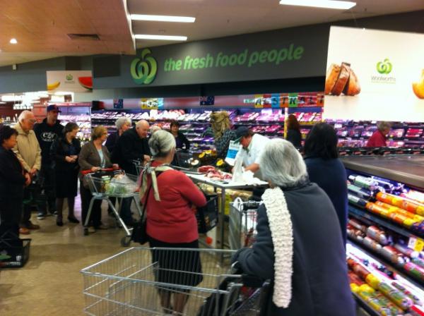 sgr01613's tweet photo. Paul from our Ringwood East store in Vic running a meat master class. 30 odd customers loving it. http://t.co/IF3nORQA