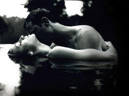 KthtKata's tweet photo. the passion love ,hugs ,and kiss http://t.co/SVeW9lVY