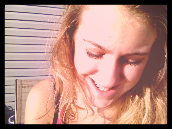 TiaKaySmith's tweet photo. The one person that always brings a smile to your face even when you down <3 http://t.co/q6yJc6eU