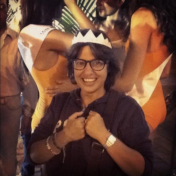 _GiaDiNa's tweet photo. E adesso con la corona sono davvero una MISS!!! http://t.co/ns6BiRaG