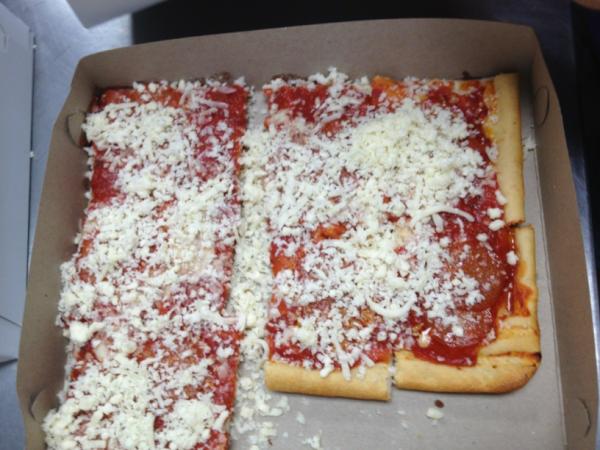 Zontinis's tweet photo. 7 pieces regular! Mmmmm! http://t.co/kQrkka59