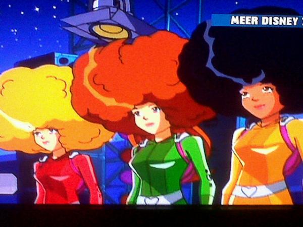 reneecoppens's tweet photo. “@NienkeVMieghem: @reneexcoppens kijk hahah avro jonguhh http://t.co/8UcRrdkh3s” AVRO als in tros ?