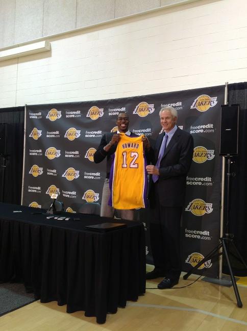 Lakers's tweet image. #DH12LA RT @DuranSports: Dwight Howard holding #12 jersey