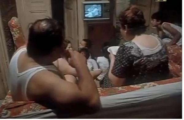 GreatRanda's tweet photo. عاجل: اول اسره مصريه تتبع تعليمات الترشيد #هشام_قطونيل http://t.co/5JWtuk9b