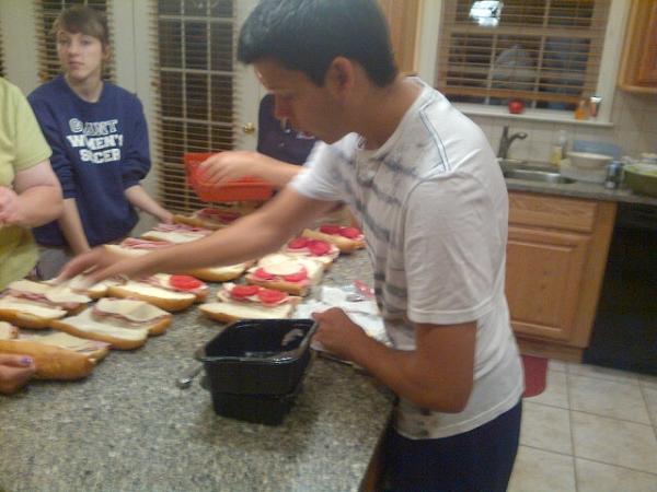 AccProblem's tweet image. Men working in the kitchen......#accproblems