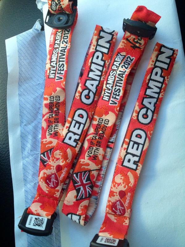 Plausin's tweet image. Yaaaaayyyyy!!! @vfestival #8moresleeps #tinybitexcited 😜